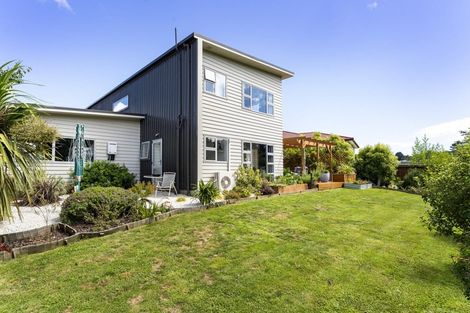 Photo of property in 51 Te Puia Drive, Aotea, Porirua, 5024