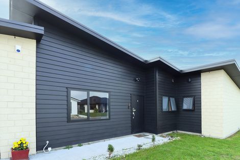 Photo of property in 4 Devon Lane, Carterton, 5713