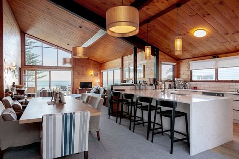 Photo of property in 6 Makorori Beach Road, Makorori, Gisborne, 4073