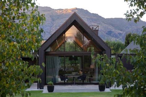 Photo of property in 3/130 Domain Road, Speargrass Flat, Queenstown, 9371