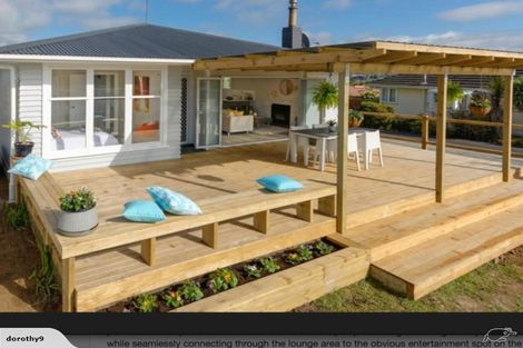 Photo of property in 19 Mackenzie Street, Te Atatu South, Auckland, 0610