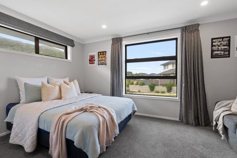 Photo of property in 12 Porokaiwhiri Street, Crofton Downs, Wellington, 6035