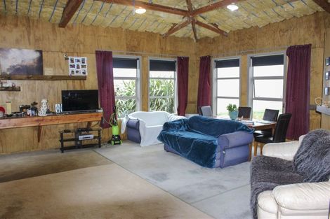 Photo of property in 45 Tihaka Beach Road, Longwood, Riverton, 9881