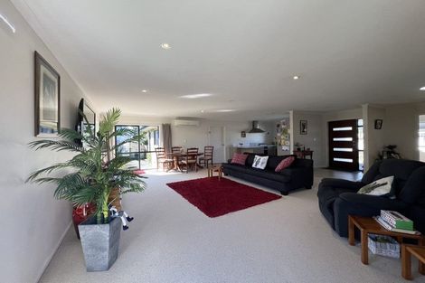 Photo of property in 3 Iwanui Close, Waitara, 4320