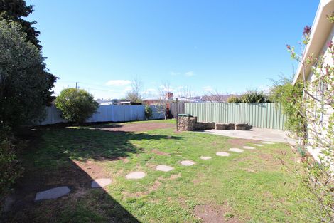 Photo of property in 8 Campbell Street, Alexandra, 9320
