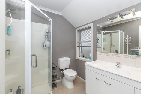 Photo of property in 20 Whitford Place, Rototuna North, Hamilton, 3210