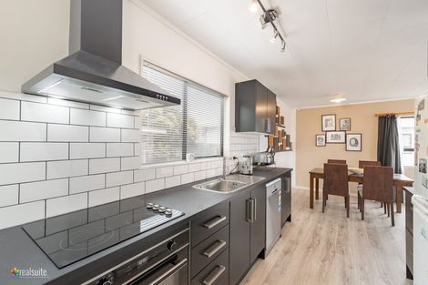 Photo of property in 35 Almora View, Ascot Park, Porirua, 5024