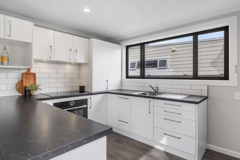 Photo of property in 280 Oxford Street, South Dunedin, Dunedin, 9012