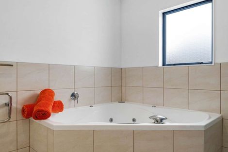 Photo of property in 4 Hulme Place, Owhata, Rotorua, 3010