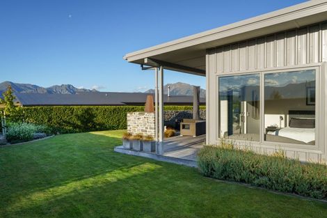 Photo of property in 10 Avalanche Place, Wanaka, 9305