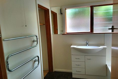 Photo of property in 11 Oku Street, Island Bay, Wellington, 6023