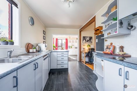 Photo of property in 3 Grierson Street, Naenae, Lower Hutt, 5011