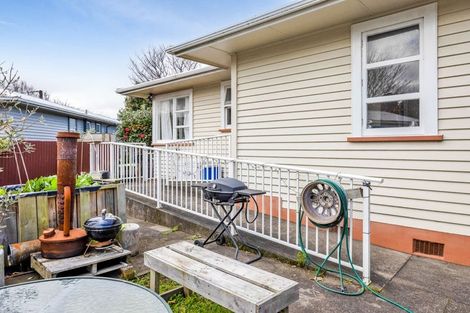 Photo of property in 13 Dixon Avenue, Hawera, 4610