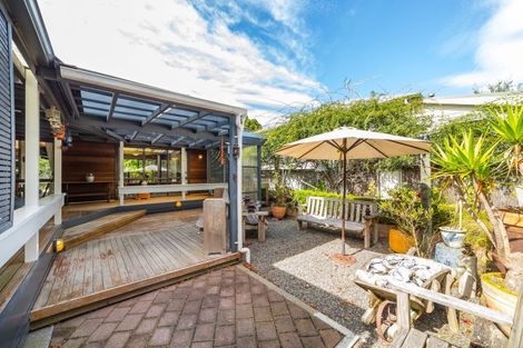 Photo of property in 210 Main Street, Greytown, 5712