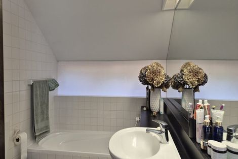 Photo of property in 4/17 Swanleigh Place, Ilam, Christchurch, 8041