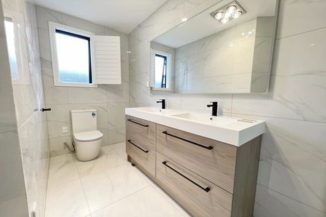 Photo of property in 3 Ballintra Close, Pinehill, Auckland, 0632