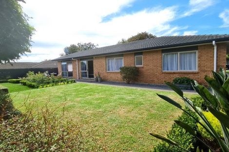 Photo of property in 47 Crawford Avenue, Mangere Bridge, Auckland, 2022
