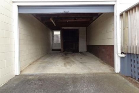 Photo of property in 1/3 Flagstaff Place, Massey, Auckland, 0614