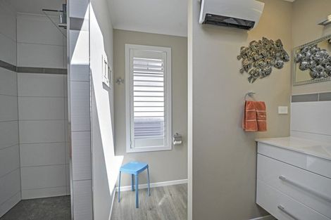 Photo of property in 14 Howard Street, Carterton, 5713