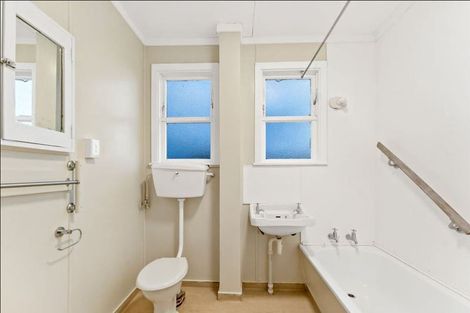 Photo of property in 25 Stoddard Road, Wesley, Auckland, 1041