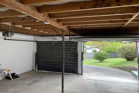 Photo of property in 15 Liston Crescent, Cockle Bay, Auckland, 2014