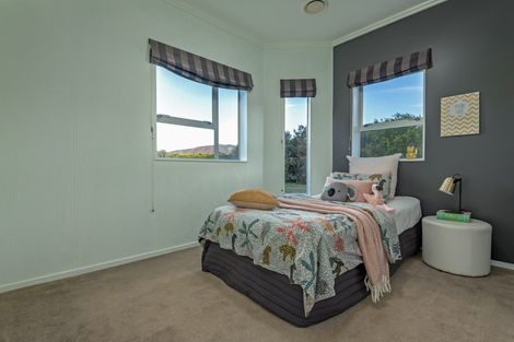 Photo of property in 53-55 Oram Drive, Turitea, Palmerston North, 4472