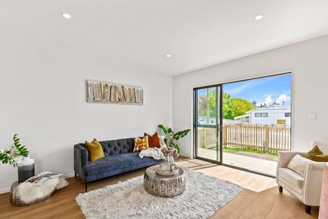 Photo of property in 20a Fairdene Avenue, Henderson, Auckland, 0610