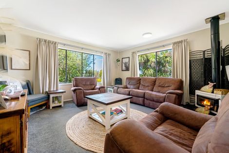Photo of property in 15 Haseler Crescent, Howick, Auckland, 2014