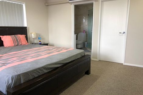 Photo of property in 16 Nandi Lane, Ranui, Auckland, 0612