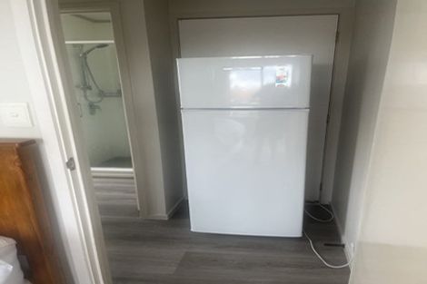Photo of property in 2/94 Norwood Road, Bayswater, Auckland, 0622