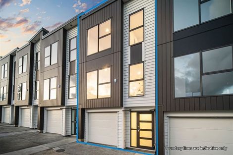 Photo of property in 6/107 Hobsonville Road, West Harbour, Auckland, 0618