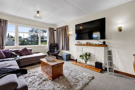 Photo of property in 6 Pembroke Street, Westown, New Plymouth, 4310