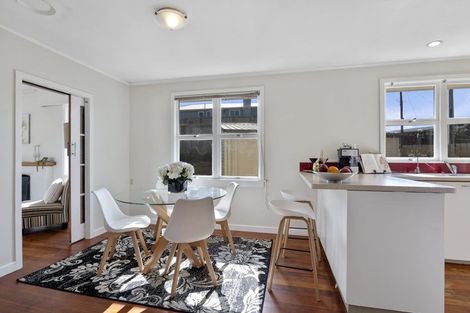 Photo of property in 5 Pembroke Street, Westown, New Plymouth, 4310