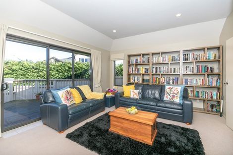 Photo of property in 6 Coleraine Drive, Rototuna, Hamilton, 3210