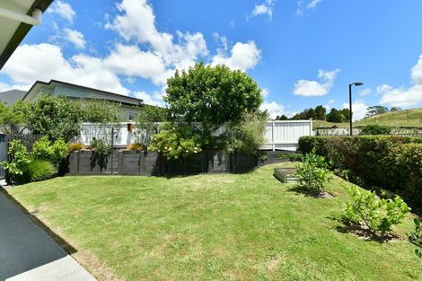 Photo of property in 19 Maka Terrace, Orewa, 0931