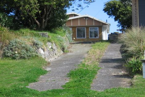 Photo of property in 4 Carthew Terrace, Foxton Beach, Foxton, 4815