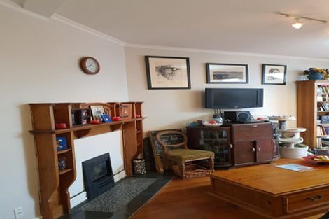 Photo of property in 92 Austin Street, Mount Victoria, Wellington, 6011