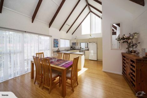 Photo of property in 13 Ambury Place, Merrilands, New Plymouth, 4312