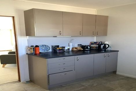 Photo of property in 1/1 Ocean View Road, Hillcrest, Auckland, 0627