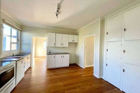 Photo of property in 26 Paynters Avenue, Strandon, New Plymouth, 4312