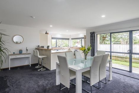 Photo of property in 4 The Avenue, Paraparaumu Beach, Paraparaumu, 5032