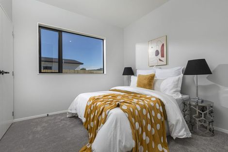 Photo of property in 47 Mcindoe Road, Kumeu, 0810