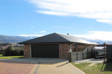 Photo of property in 9 Fenwick Crescent, Cromwell, 9310