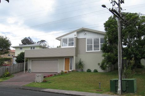 Photo of property in 54 Selwyn Crescent, Forrest Hill, Auckland, 0620