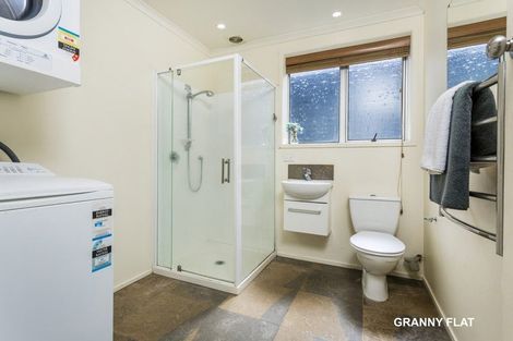 Photo of property in 39 Valley View Road, Glenfield, Auckland, 0629