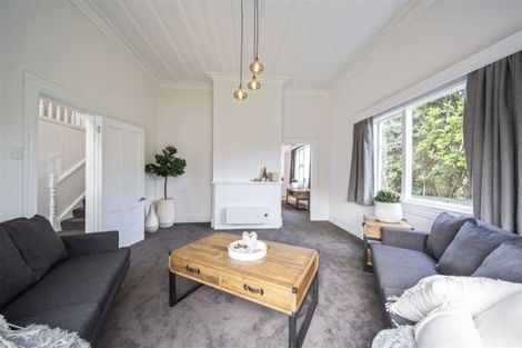 Photo of property in 36 Tawhiti Road, Hawera, 4610