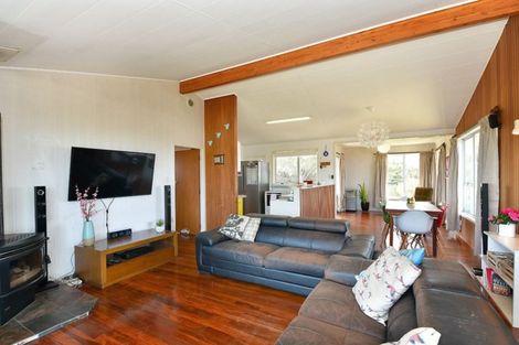 Photo of property in 113 Roberts Road, Matakatia, Whangaparaoa, 0930