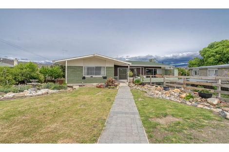 Photo of property in 6 Royal Terrace, Alexandra, 9320