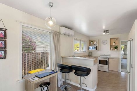 Photo of property in 77 Farquhars Road, Redwood, Christchurch, 8051