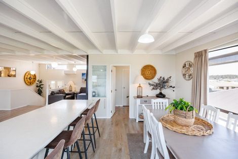 Photo of property in 8 Roore Street, Foxton Beach, Foxton, 4815